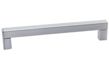 Ручка-скоба 160 мм,
отделка хром матовый лакированный